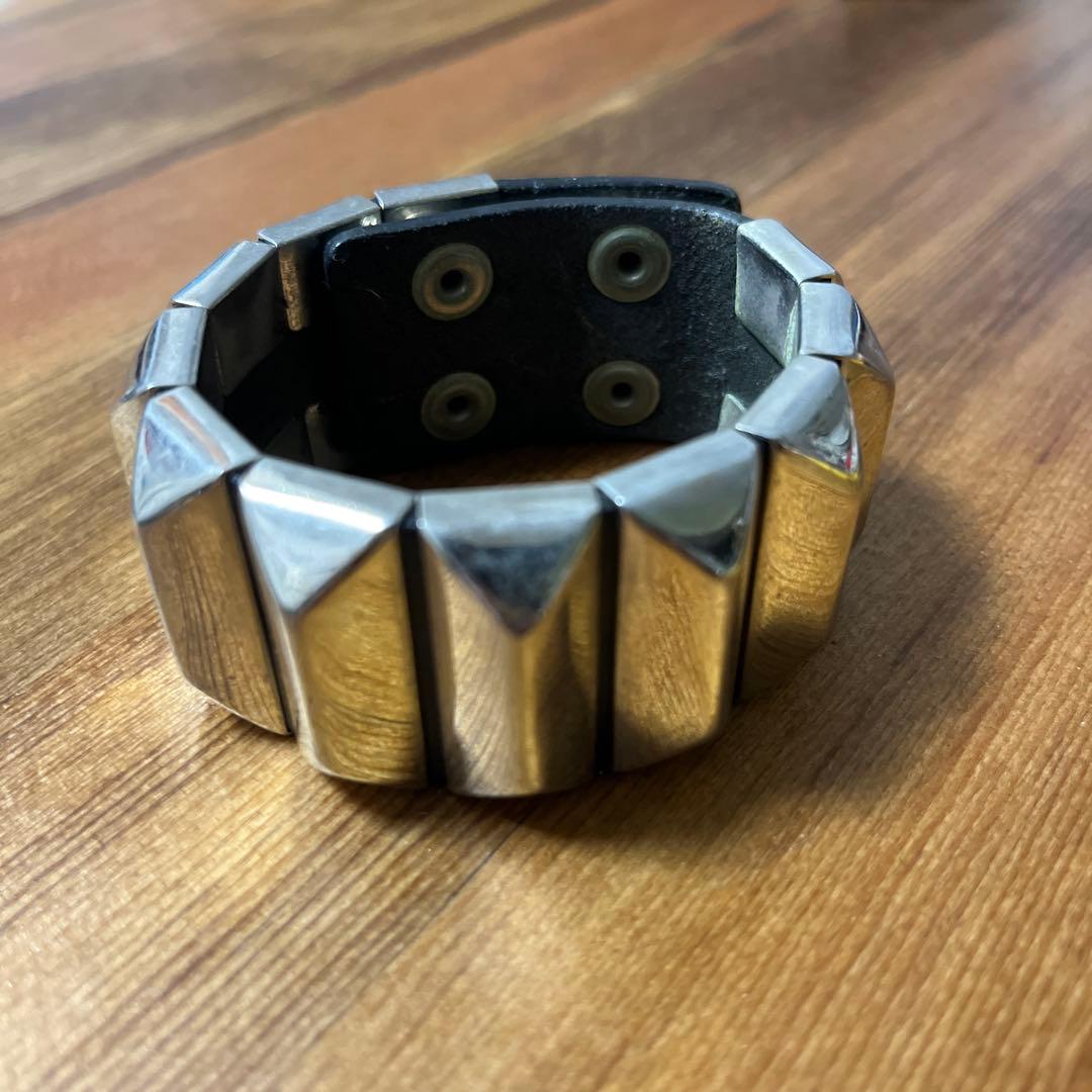 UNDERCOVERアンダーカバー スタッズリストバンド