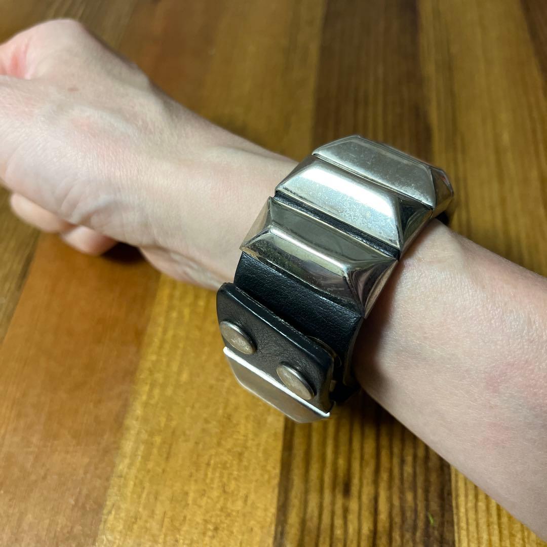 UNDERCOVERアンダーカバー スタッズリストバンド