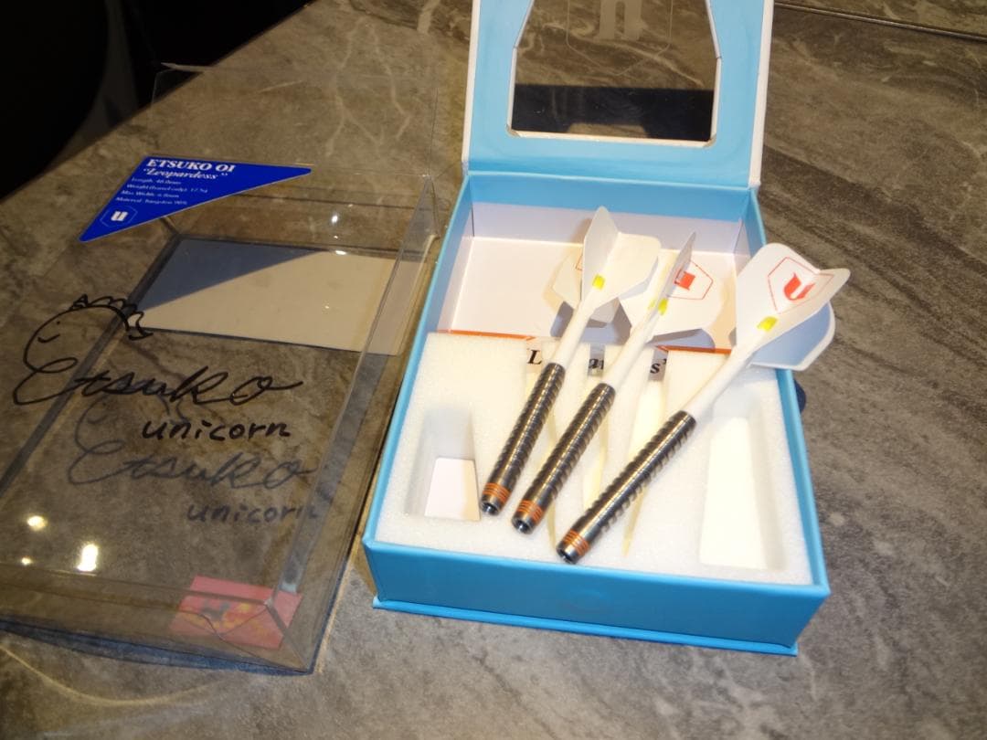 サイン入り　 Unicorn Leopardess　大井絵津子　USED