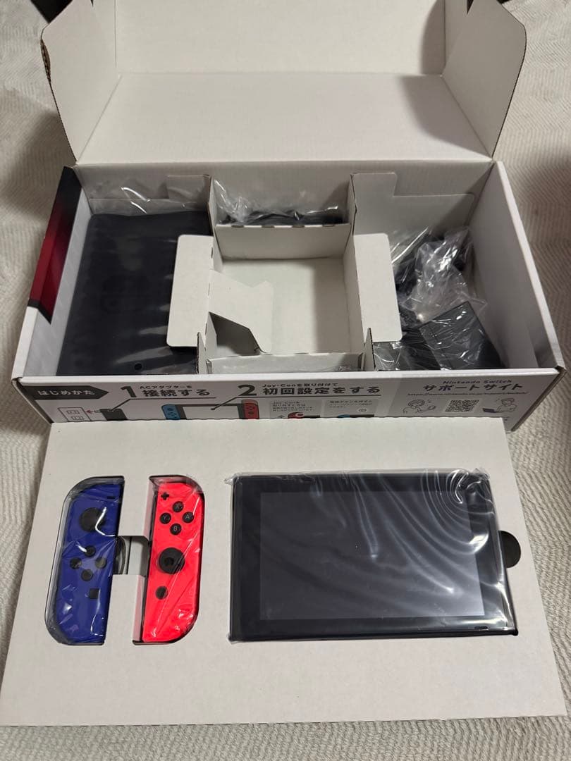 Nintendo Switch ネオンブルー・ネオンレッド