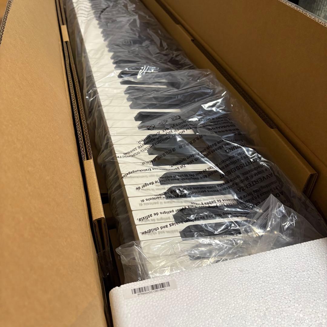 電子ピアノ　CASIO PX-S1100