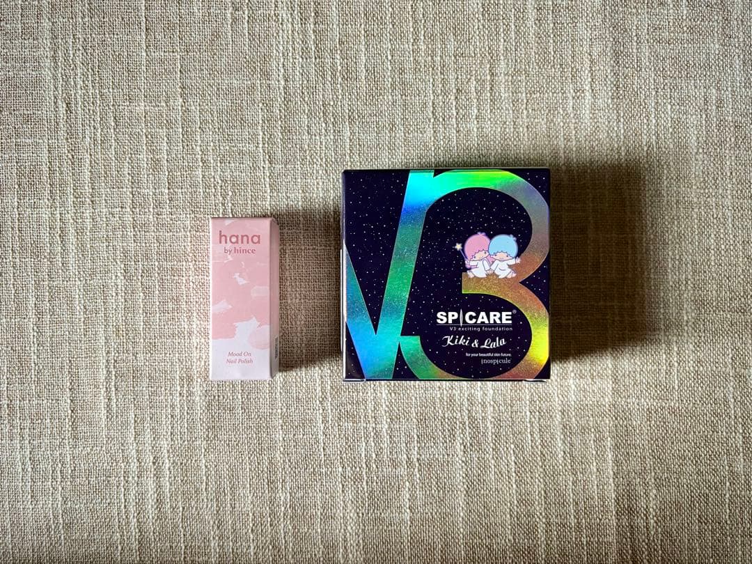 【新品未開封】V3ファンデーション＋ムードオンネイルポリッシュ　2点セット