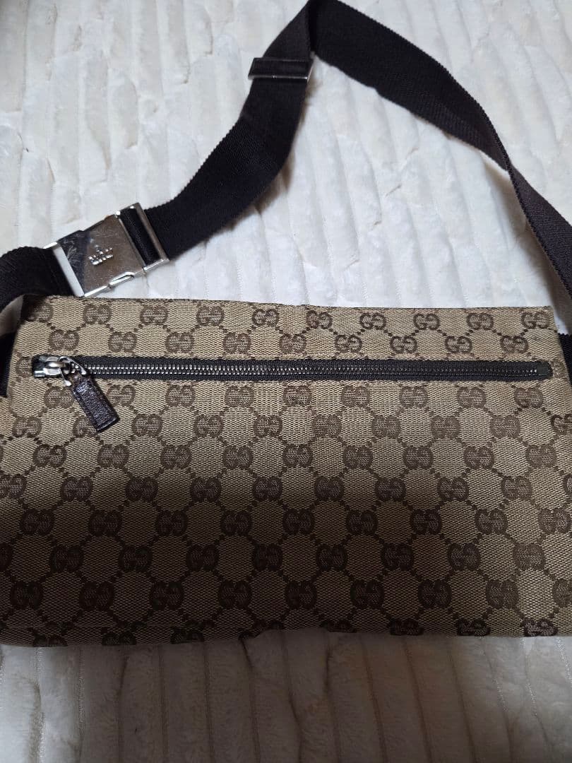 GUCCI ボディバッグ GGパターン ベージュ　5日まで！