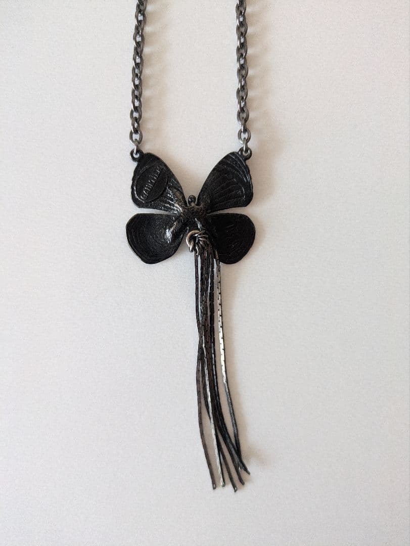 ジャンポールゴルチエ ブラック蝶モチーフネックレス