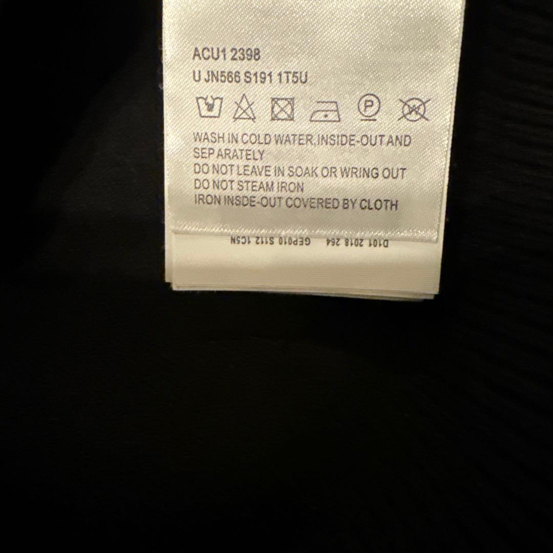 最終価格黒 ロゴ入りニットセーター ポケット付き