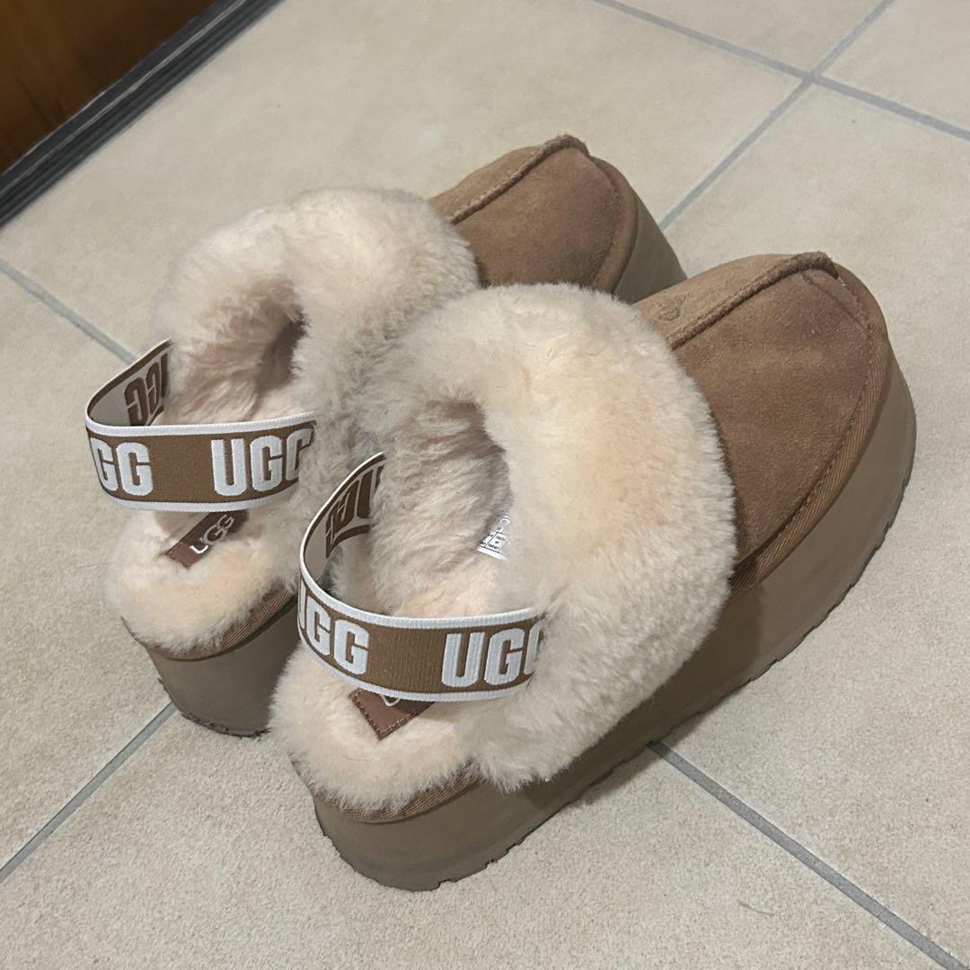 P*O様 UGG ムートンブーツ ストラップ付き ブラウン