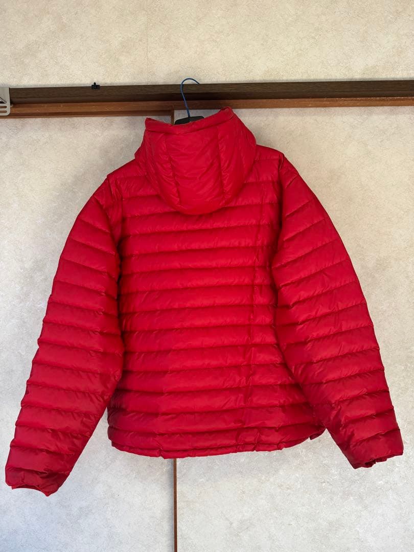 神サイズパタゴニアダウンセーターフーディ　ダウンジャケットフード　赤　XL