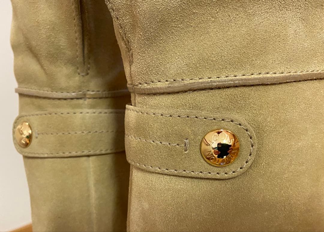 ルイ・ヴィトン　マヒナ　ロングブーツ　スエード　ベージュ　イタリア製