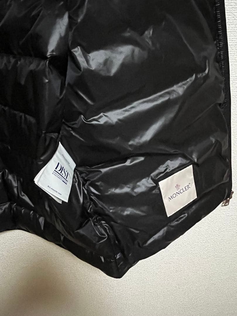 モンクレール GUI キルティング　ダウンベスト 黒 サイズ4