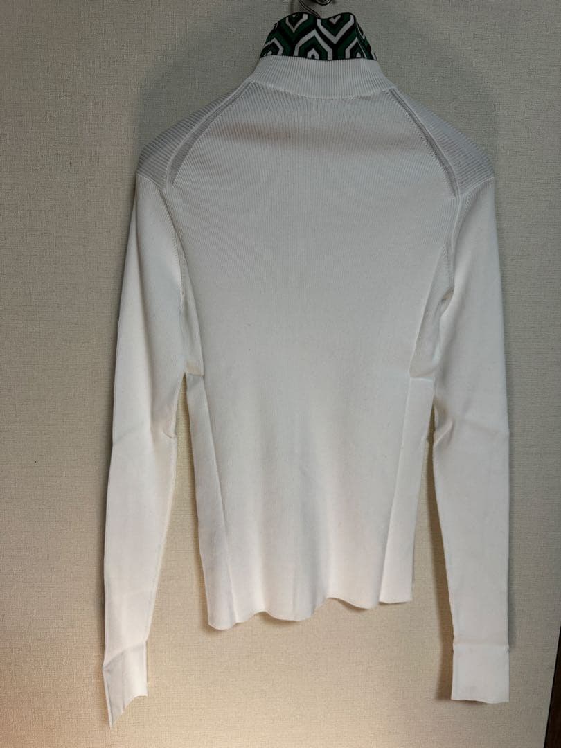 PRADA ホワイト タートルネックニット2022AWコレクション