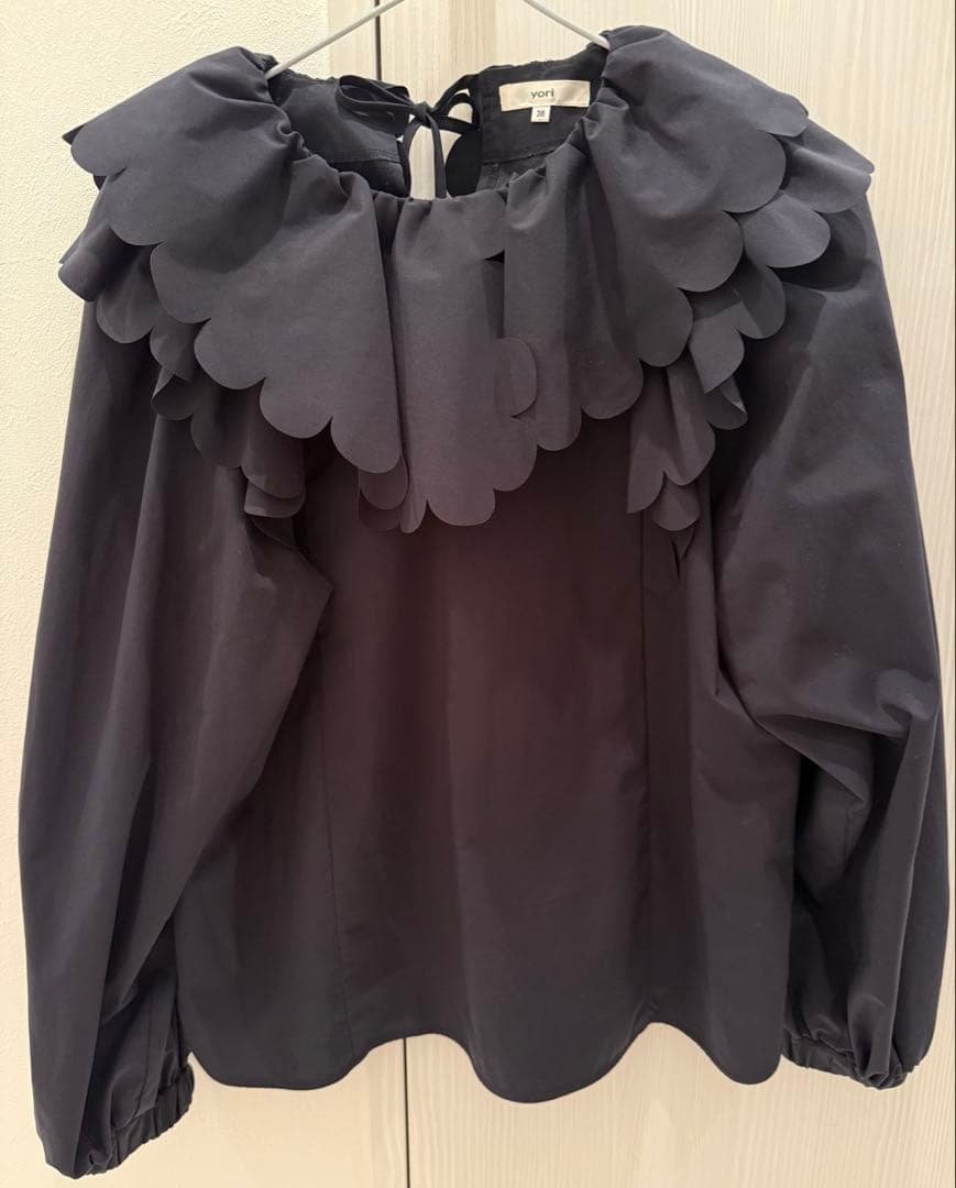 ✩フレア✩yori たっぷりスカラップブラウス　36