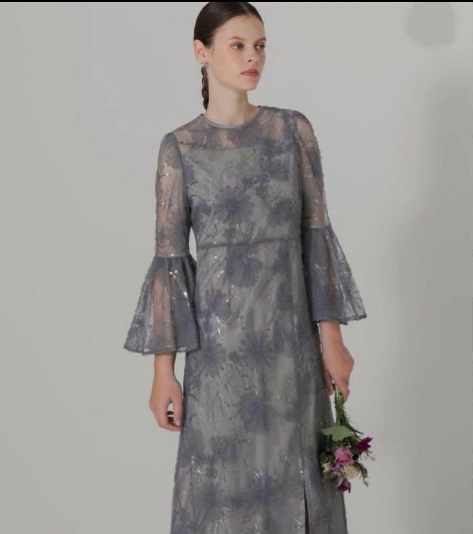 【美品】leja スパンコールレーススリーブ ラインロングワンピースドレス