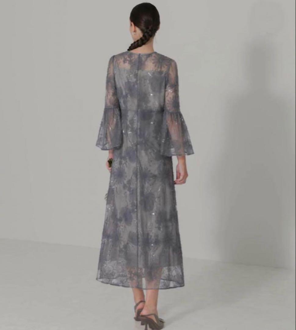 【美品】leja スパンコールレーススリーブ ラインロングワンピースドレス