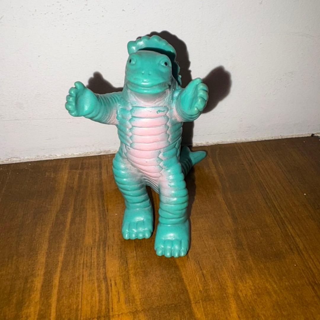 TAA17 ウルトラマン　ブルマァク　怪獣　ミニ　ソフビ　フィギュア 円谷プロ