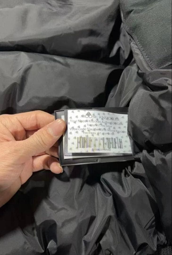 Moose Knuckles ブラックダウンジャケット