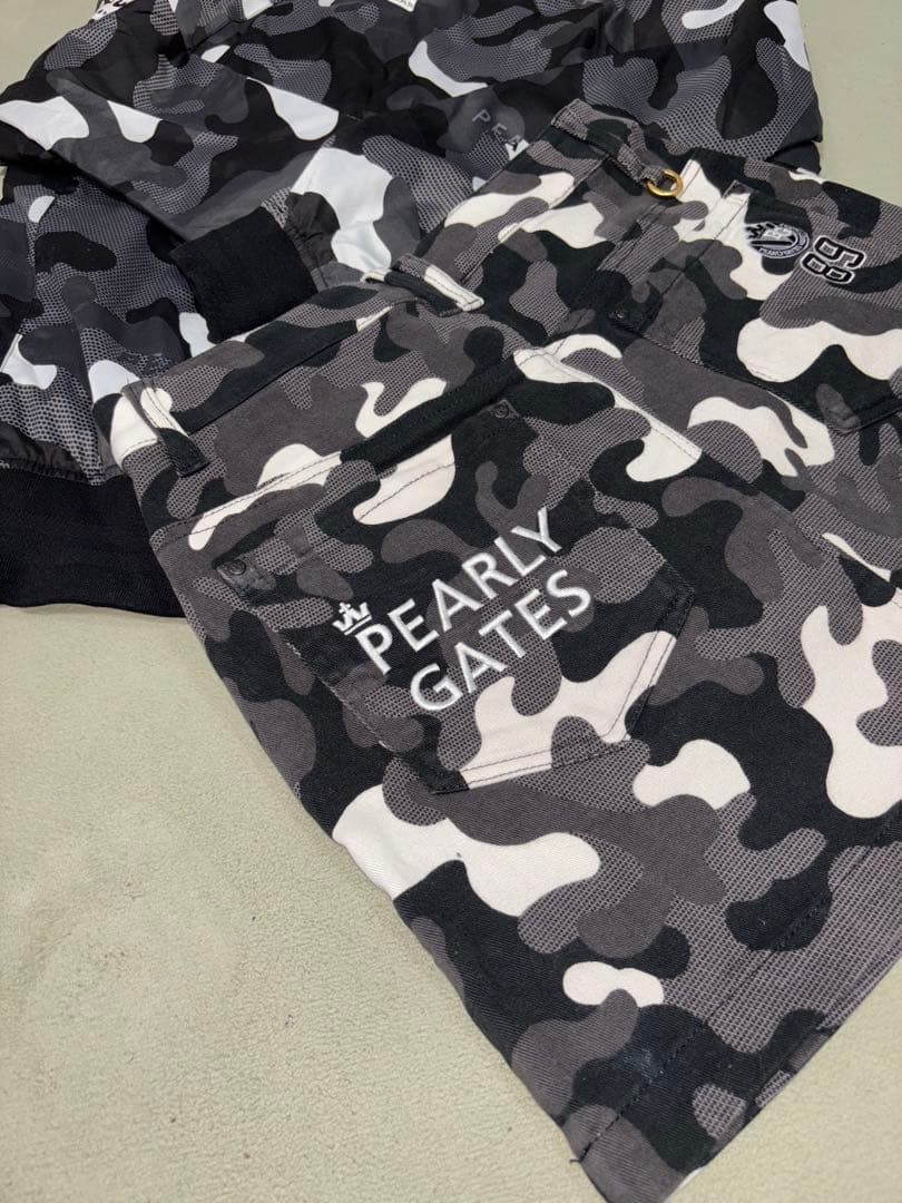 超美品）パーリーゲイツ、限定ブラックカモ、ジャケットとスカートのセット、サイズ0