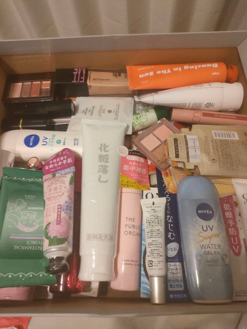 スキンケア　メイク用品　30点以上まとめ売り