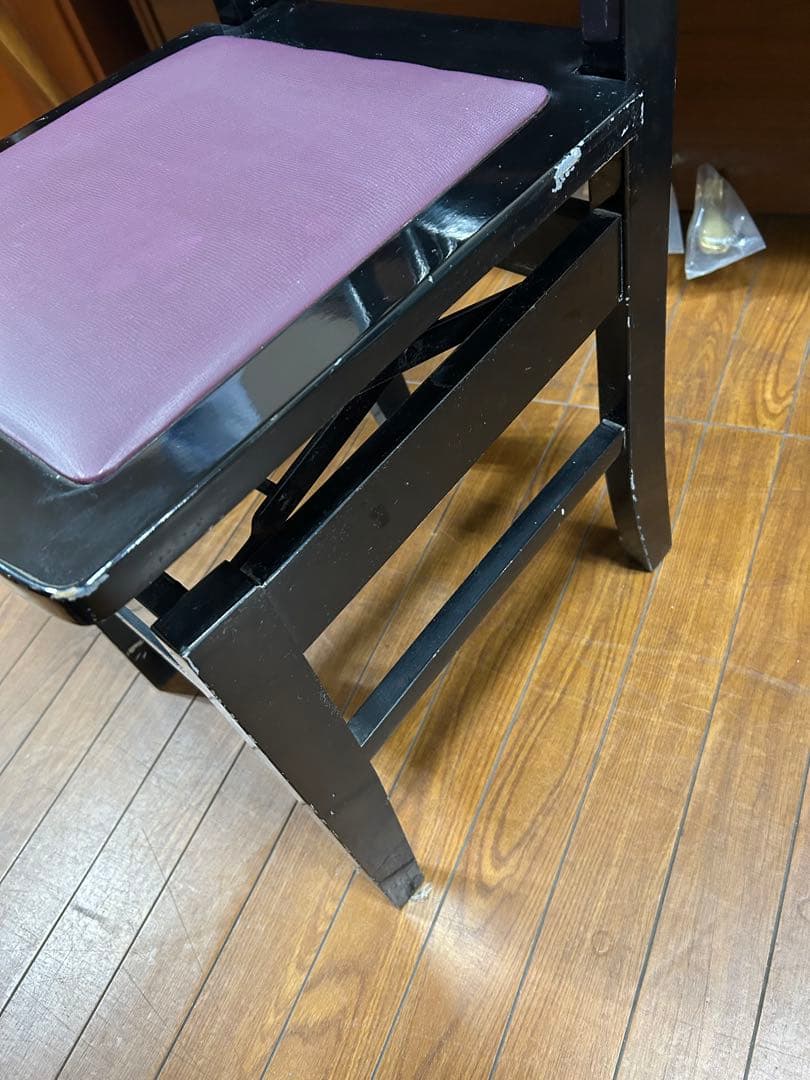 トムソン椅子　背もたれ付きピアノ椅子　メーカー不明