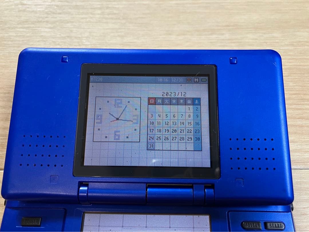 NINTENDO DS ＋カセット4点セット　ニンテンドー