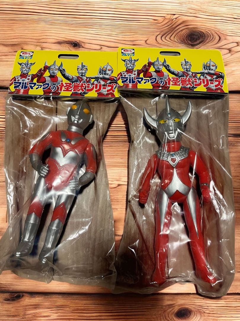 新品未開封 ブルマァク S 帰ってきたウルトラマン Sウルトラマンタロウ ソフビ