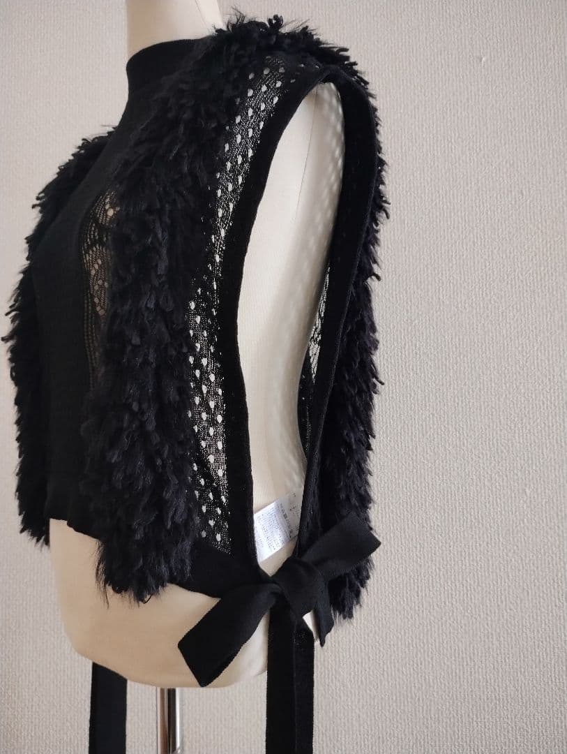 【未使用品】LEINWAND 黒 ファー メッシュ ベスト