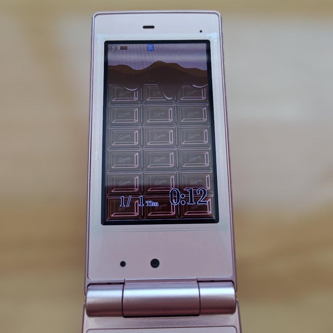 Q-pot Melty Strawberry ピンク　ガラケー