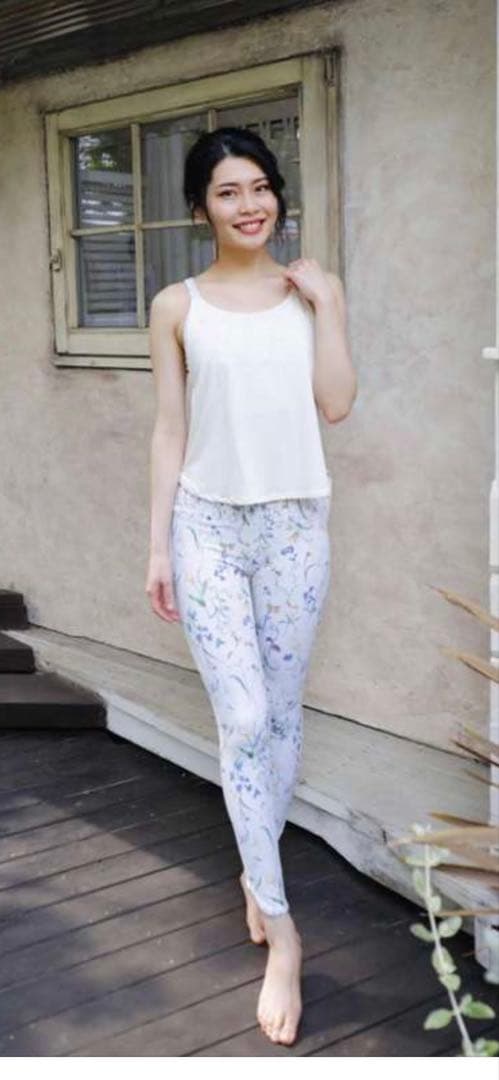 【新品】LAVA SUKALA ボタニカルシャーリングカバータンク　レギンスM