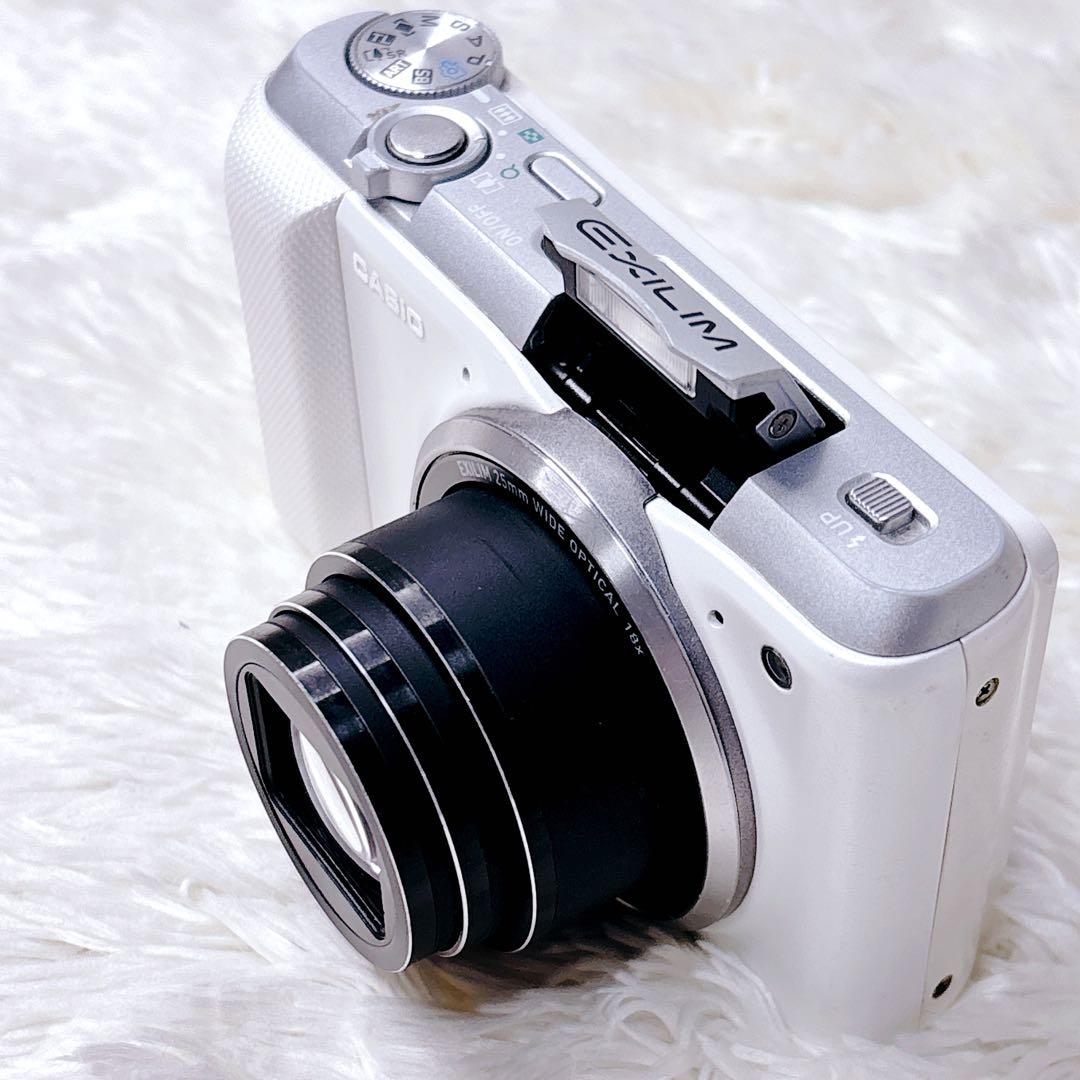 CASIOデジタルカメラ　EXILIM HS EX-ZR850デジカメ