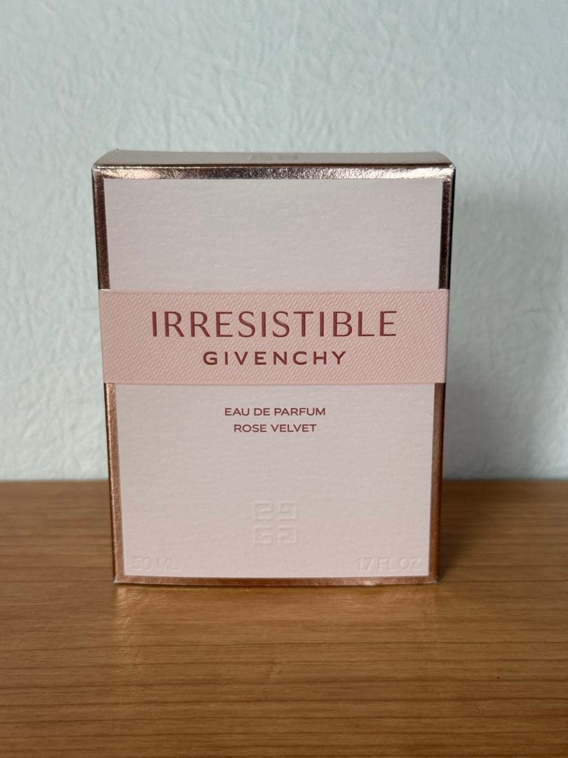 ジバンシイ イレジスティブル オーデパルファム ローズ ベルベット