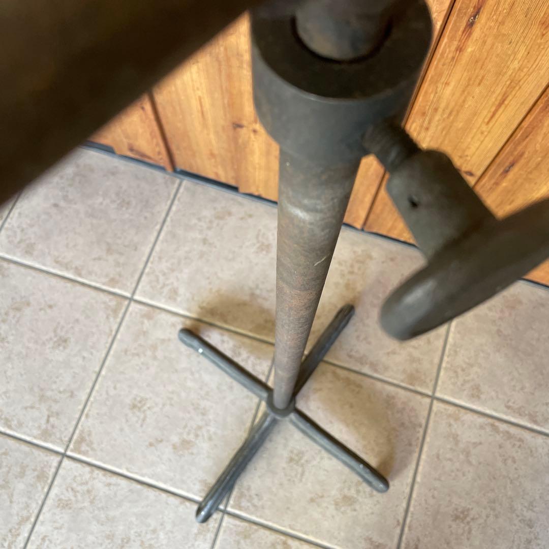 サビ錆シャビー インダストリアル アイアン T字ハンガーラック 店舗什器