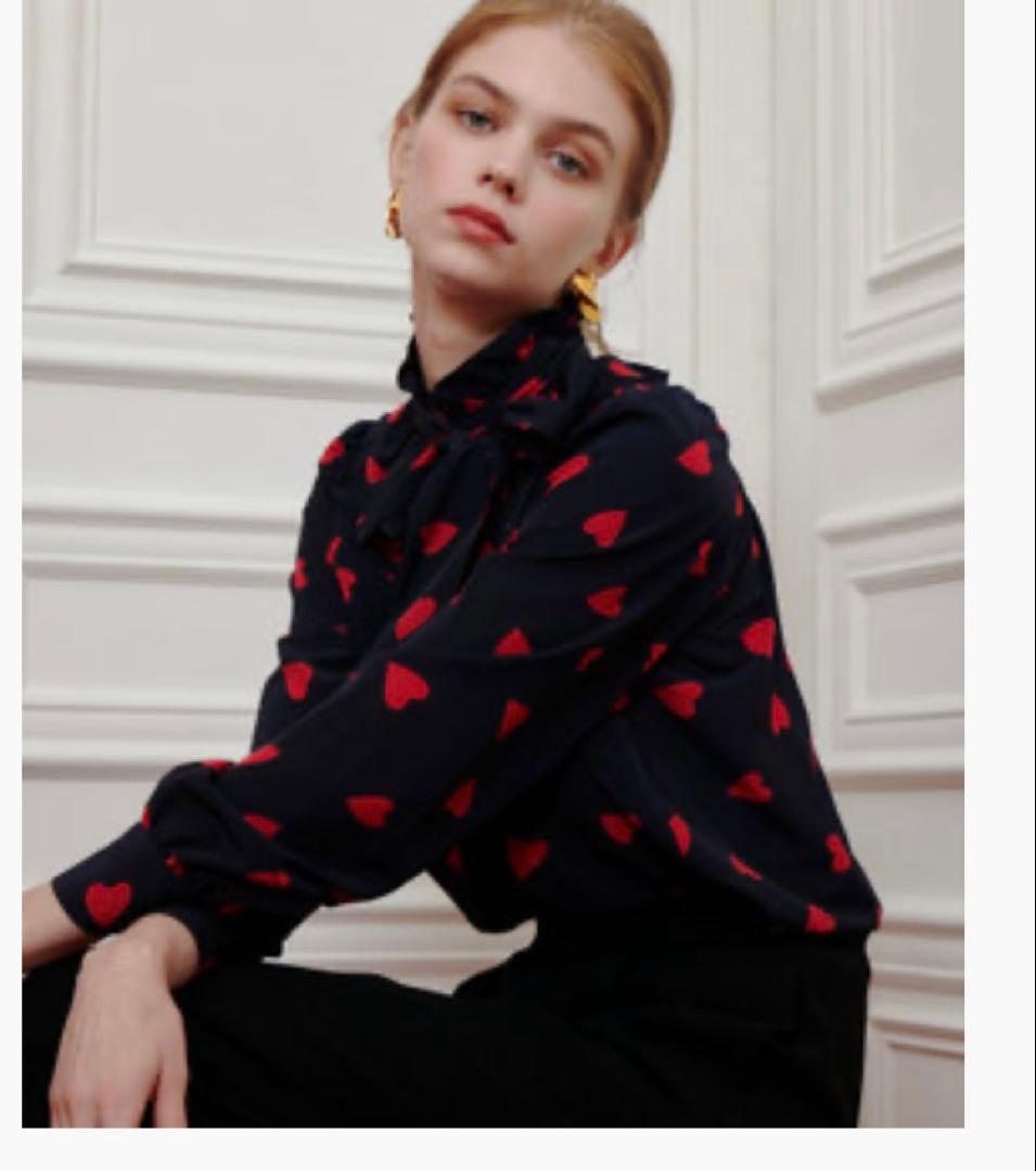 【LOULOU WILLOUGHBY】デシンハートプリントボウタイブラウス