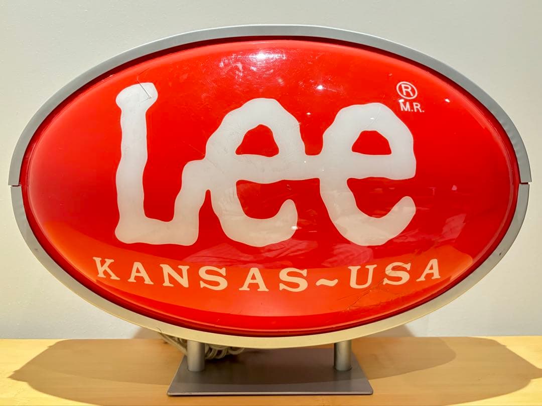 Lee 電飾看板
