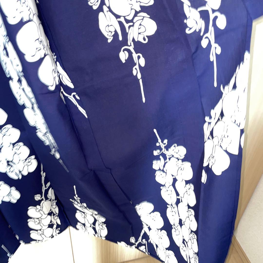 月影屋　胡蝶蘭の浴衣