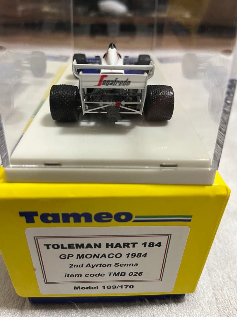 F1アイルトンセナ タメオ製 トールマン ミニカー