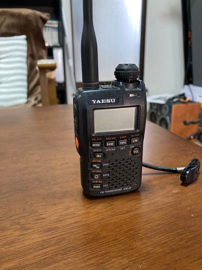 トランシーバー YAESU VX-3 144/430Mhz