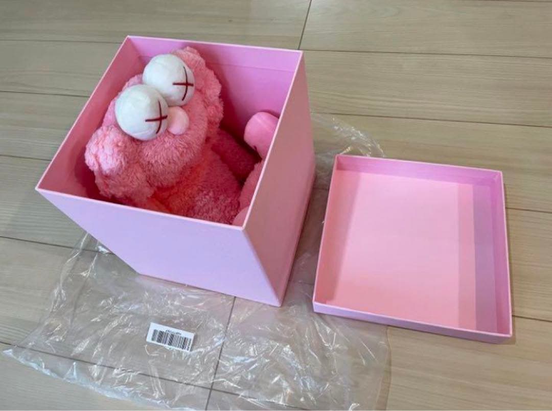Kaws BFF Pink Plush カウズ 世界3000体限定 ぬいぐるみ