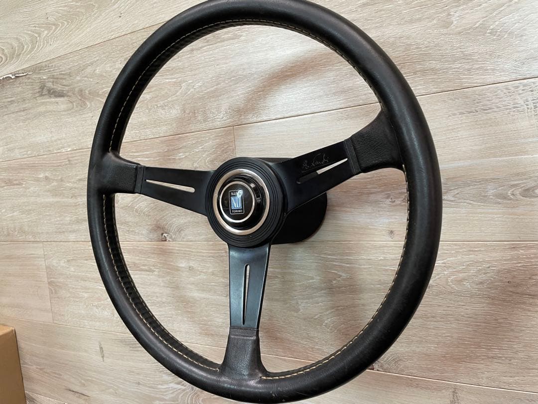 NARDI ナルディ　3スポーク レザー ステアリングホイール T-02ボス付き