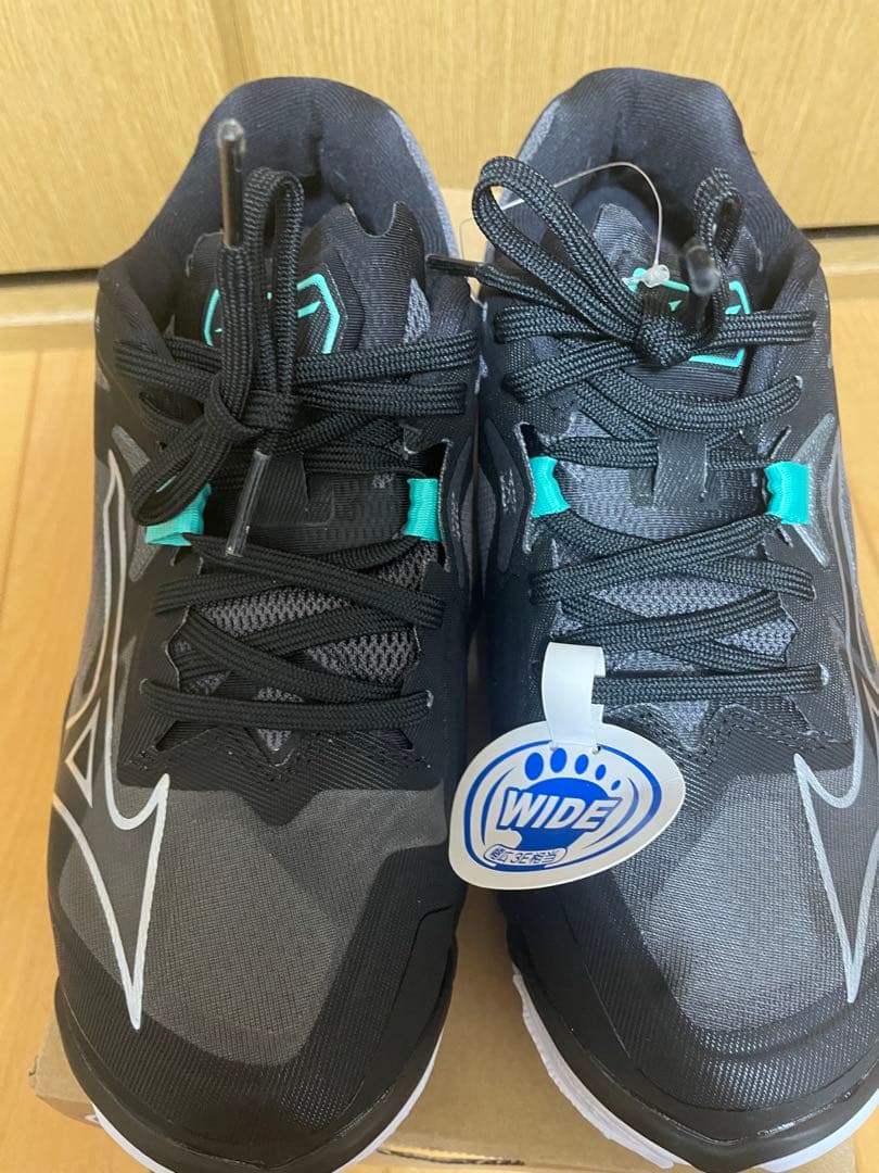 【ミズノ】バレーボールシューズ ウエーブライトニング Z8