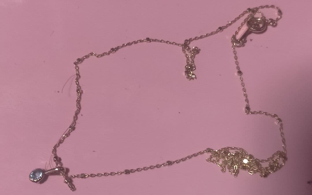 メ*ー様 K10 青色ストーン ペンダントネックレス