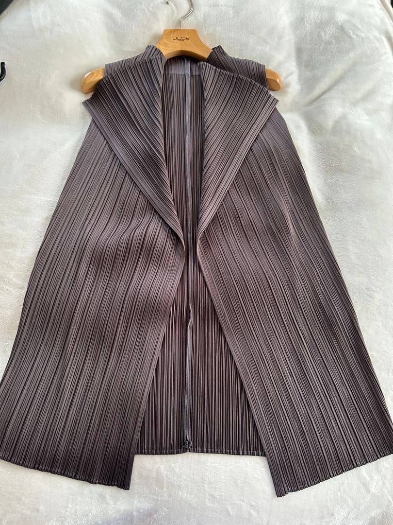 ☆美品☆ PLEATS PLEASE ノースリーブ　チュニック　ベスト　4／XL