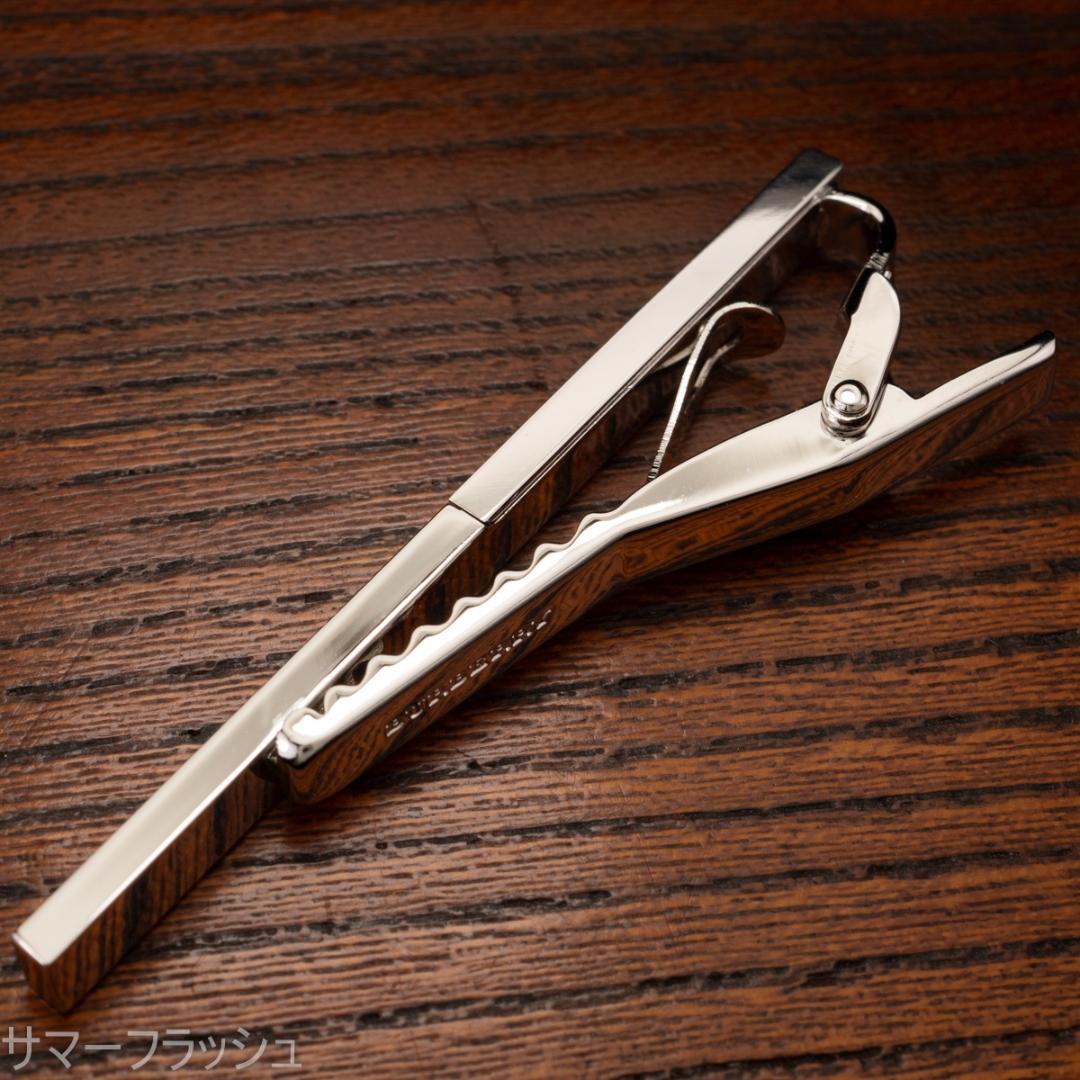 胸元に気品と知性を宿す 箱有 バーバリー チェックネクタイピン Burberry