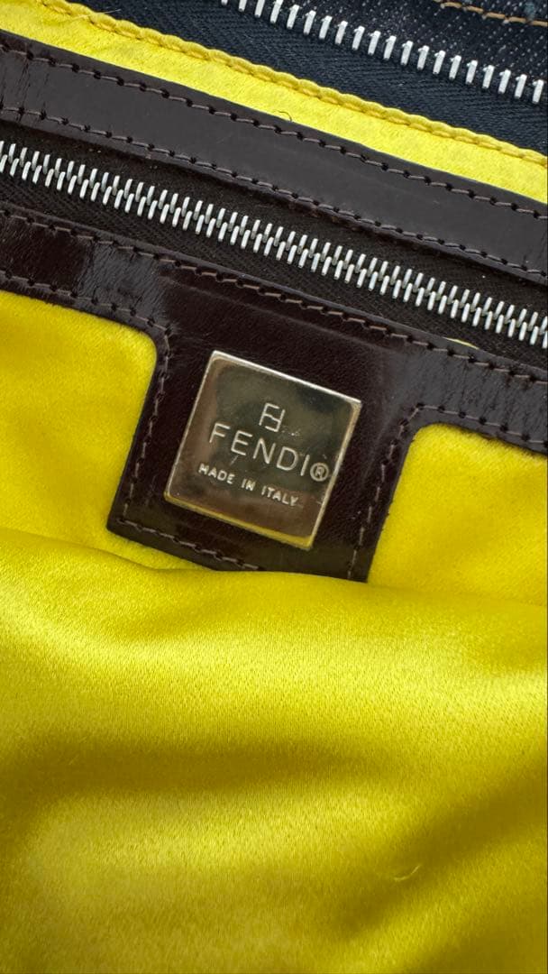 ヴォンテージFENDI花刺繍デニムボディーバッグ