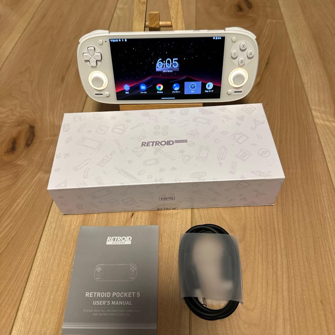 Retroid pocket 5 ホワイト