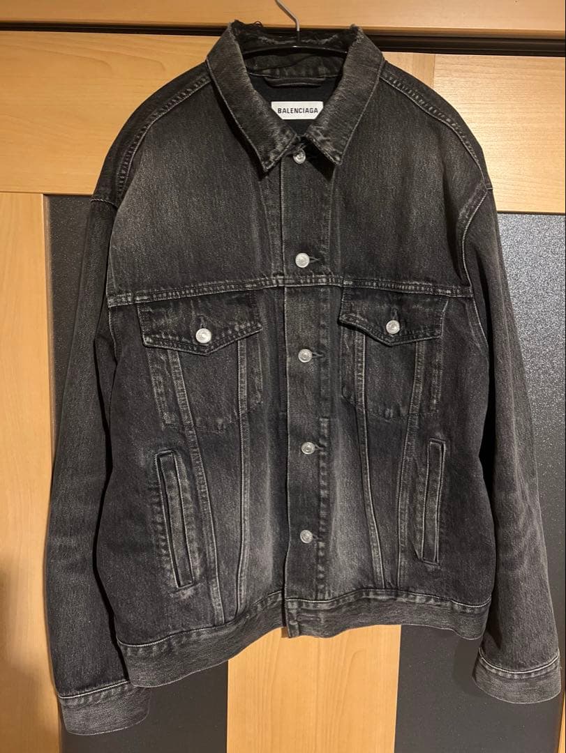 1/31迄。バレンシアガ ダークグレージージャン★