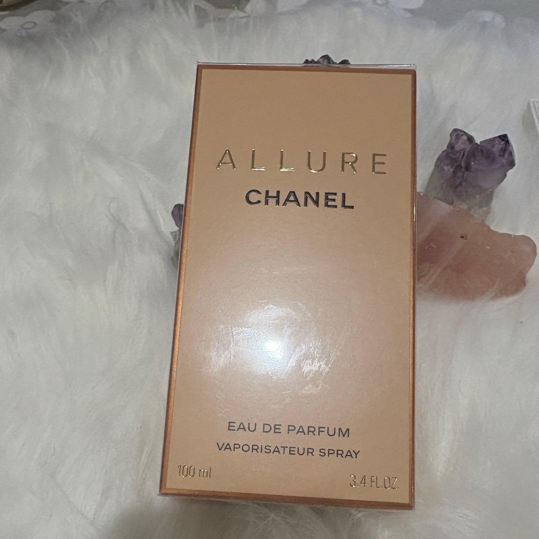 CHANEL アリュール Eau de Parfum スプレー