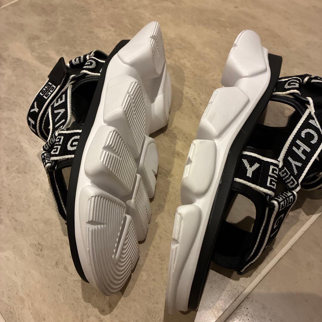 GIVENCHY スポーツ　サンダル ブラック　ホワイト