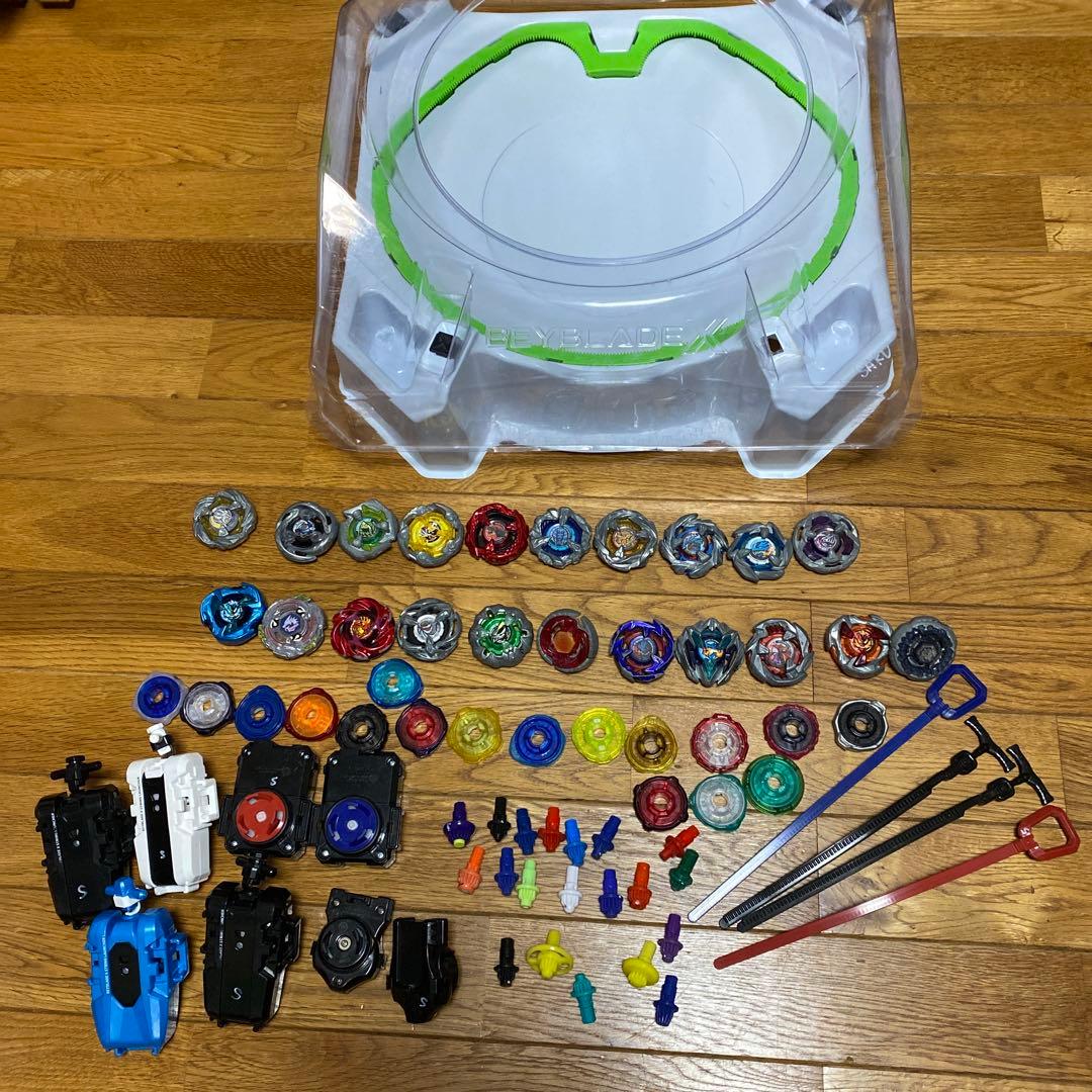 ベイブレード セット ベイスタジアム付き　すぐに対戦して遊べます！年始に値下開始