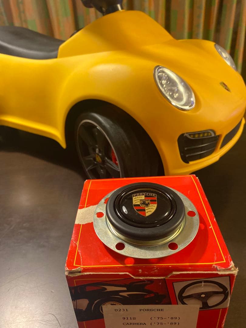 （未使用）ポルシェMOMO 純正ホーンボタン