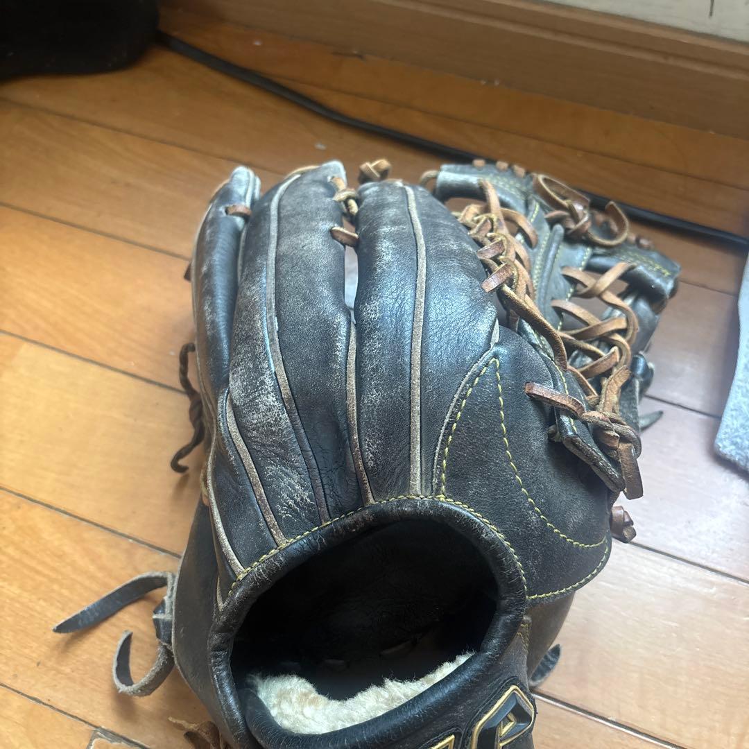 さ*ん様 硬式野球グローブ 黒 レザー製　外野手用グローブ　右利き