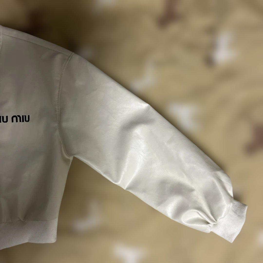 MIU MIU・ジャンパー・ブルゾン・スタジャン・ジャケット・ホワイト・S相当